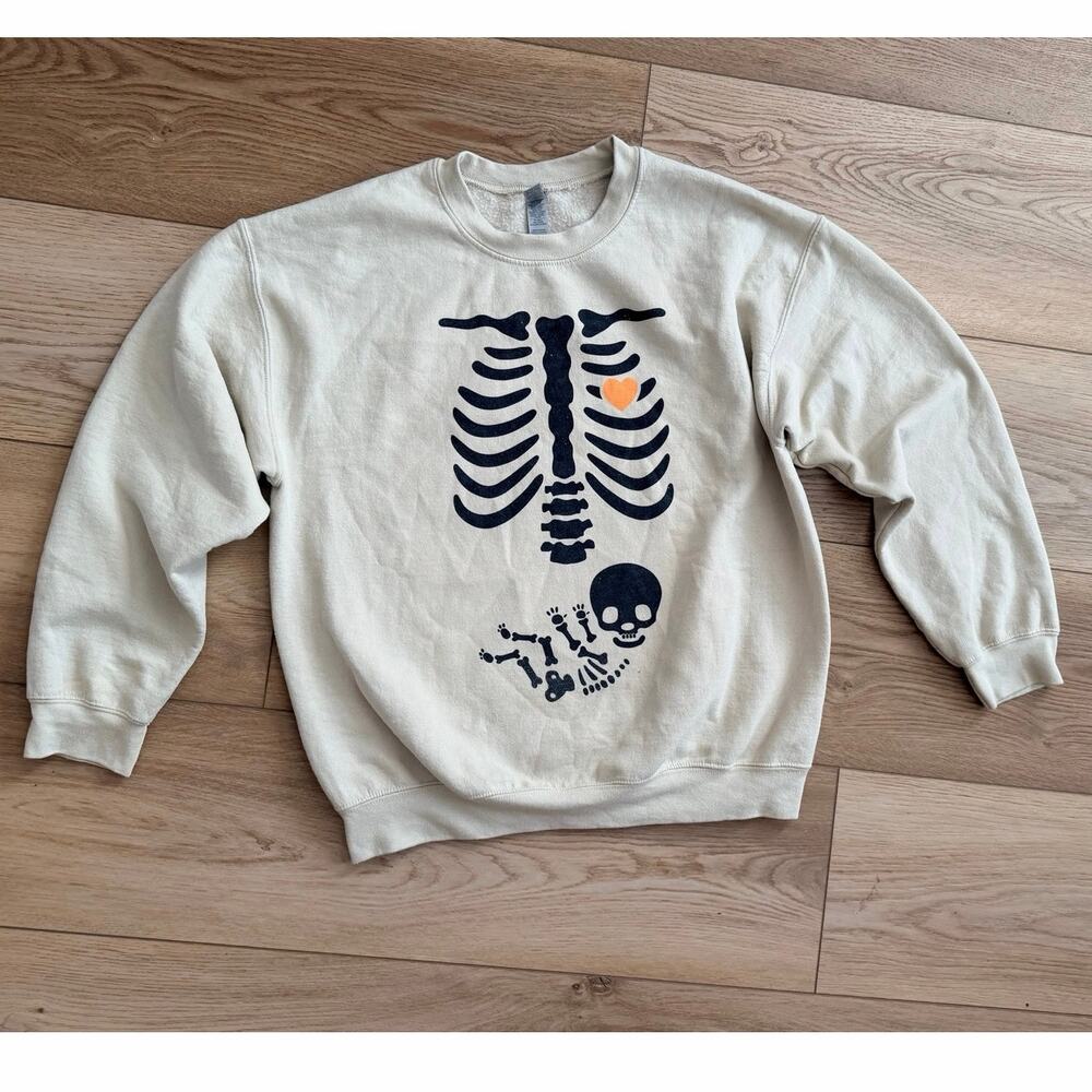 Pregnant Mama Halloween Skeleton Baby Graphic Sweatshirt Cream Large